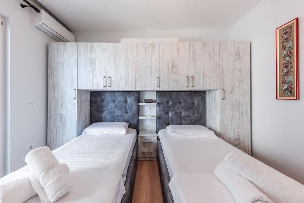 Seaview Luxury By Ps Golem (Tirana)